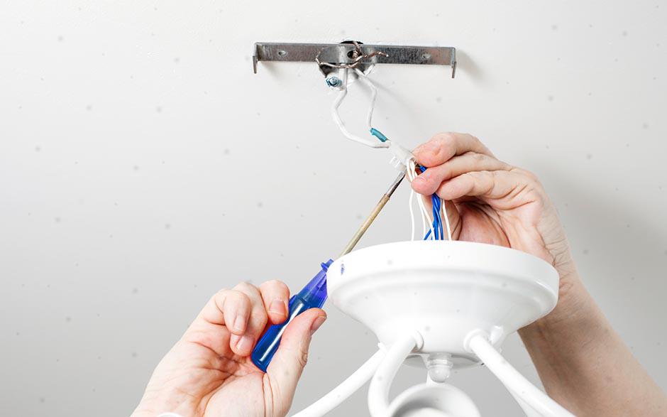 électricien dans le bâtiment Breteuil